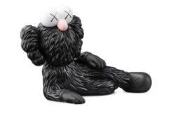 Sculpture BFF TIME OFF BLACK By KAWS -Artistes Promos Magasin Sculpture BFF TIME OFF BLACK by KAWS ArtAndToys 44