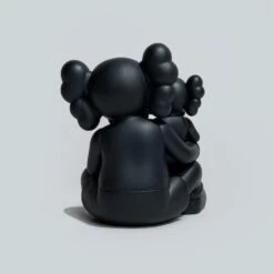 Sculpture HOLIDAY CHANGBAI MOUNTAIN BLACK By KAWS -Artistes Promos Magasin Sculpture HOLIDAY CHANGBAI MOUNTAIN BLACK by KAWS ArtAndToys 4942