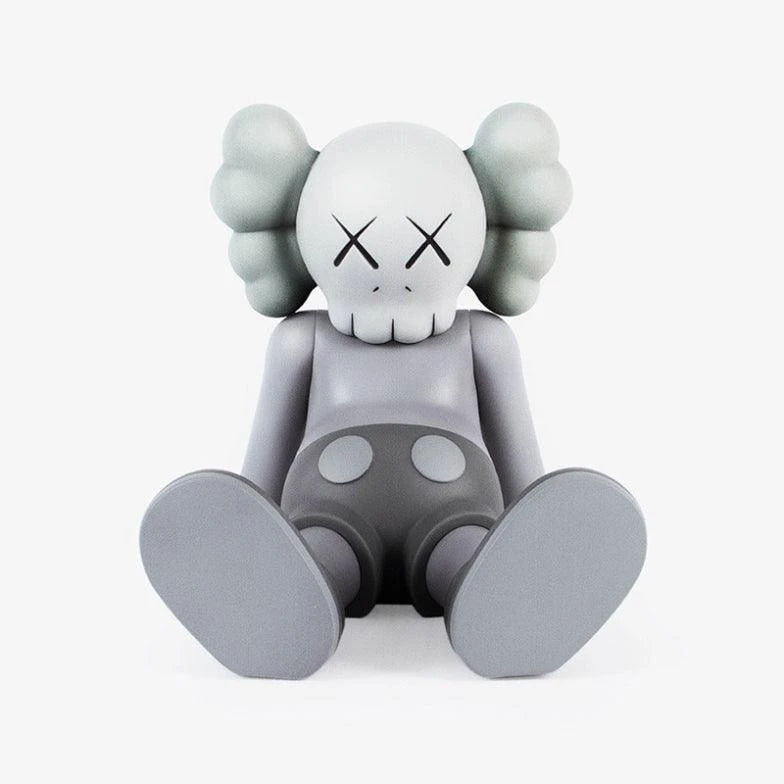 Sculpture HOLIDAY TAIPEI GREY By Kaws 2 Sculpture HOLIDAY TAIPEI GREY By Kaws – Image 2
